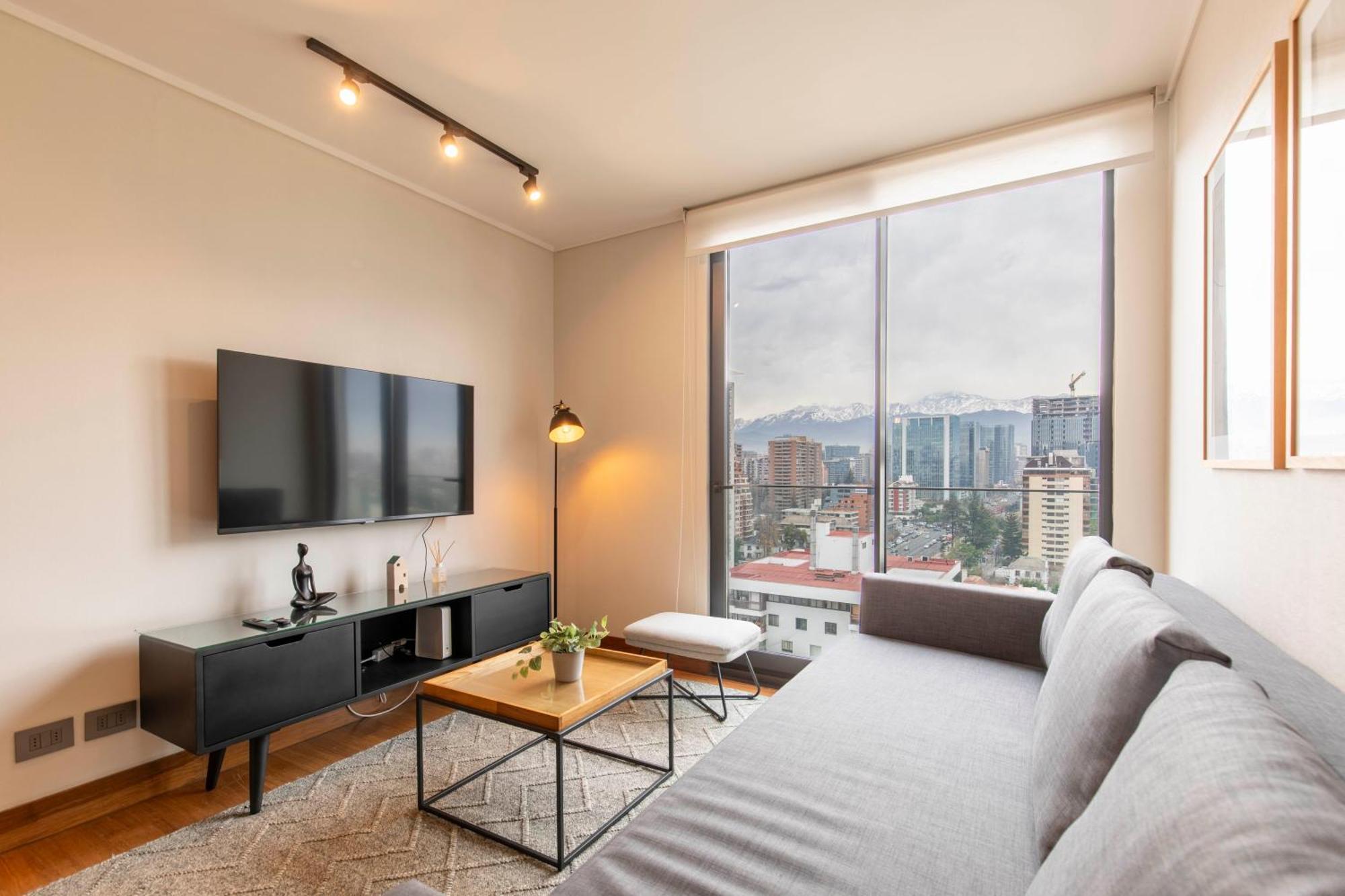 Ac- Metro, Mall, Parking Ps Apartment